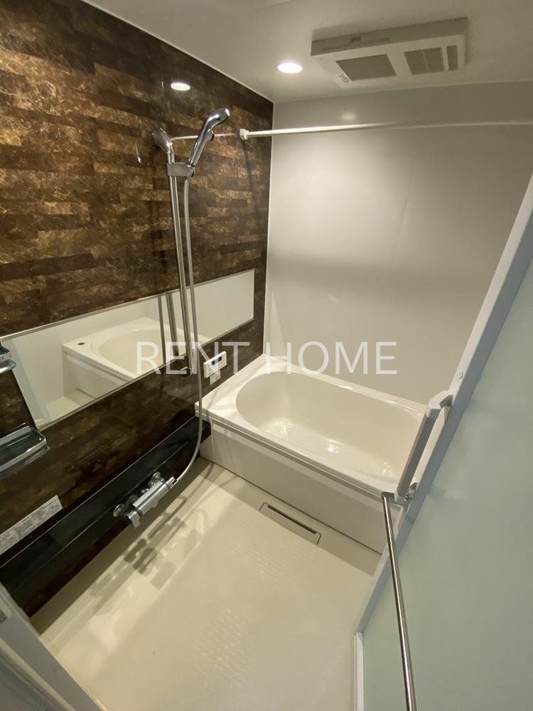 バス・シャワールーム　同仕様タイプの写真です。