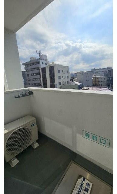 バルコニー　暖かな日差しのふりそそぐバルコニー♪