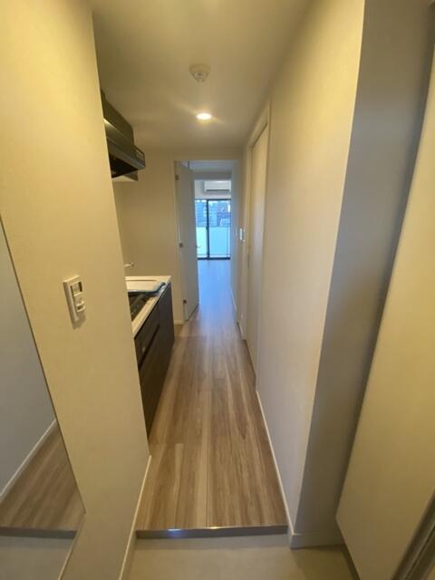 玄関　同物件別部屋写真