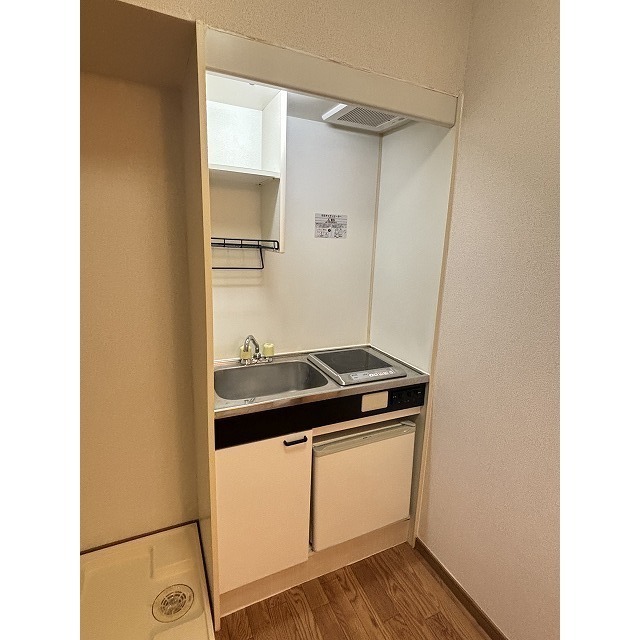 キッチン　１口ＩＨ・１ドア冷蔵庫