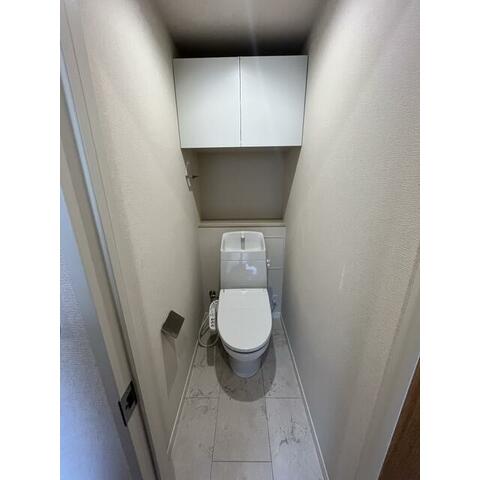 トイレ　温水洗浄便座付き♪