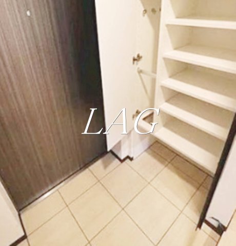 玄関　玄関です。