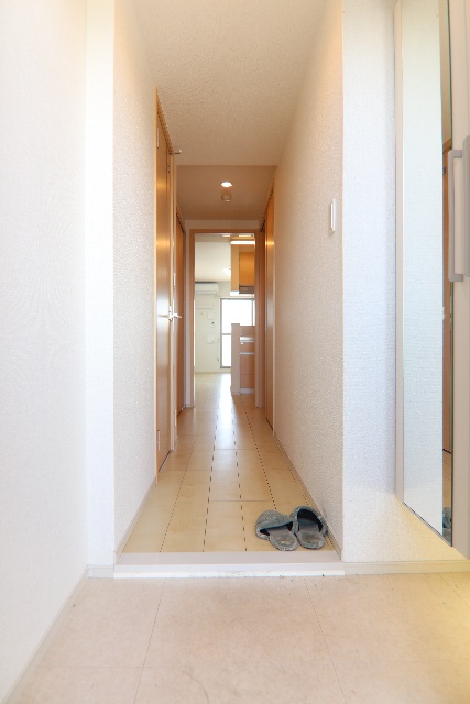 玄関　※別室の参考写真の為、現況優先です。