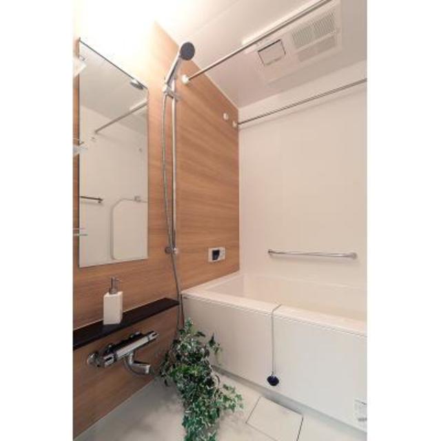 バス・シャワールーム　※写真は同タイプ住戸です。