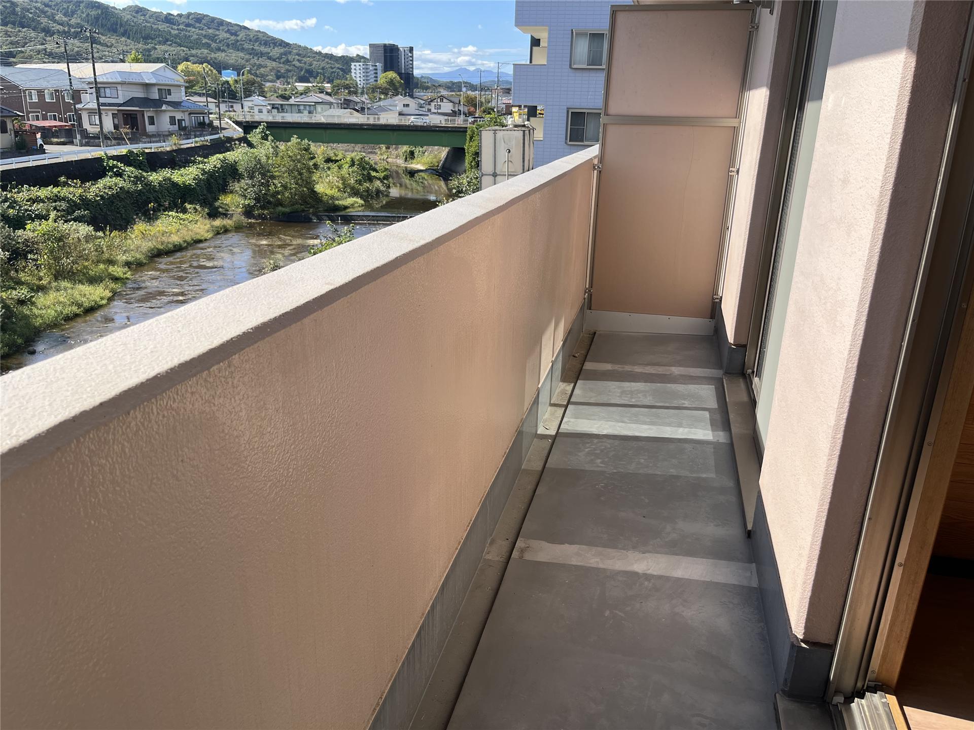 バルコニー　南向きのベランダです