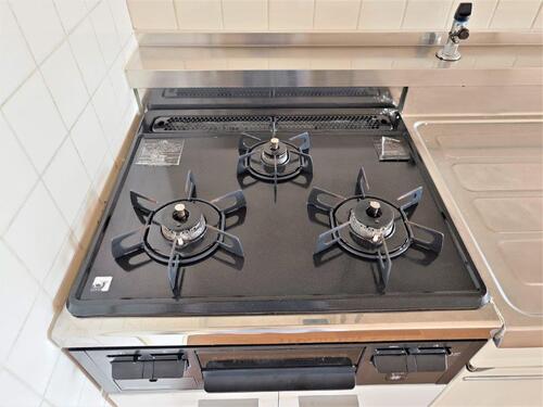 その他設備　3口ガスコンロ