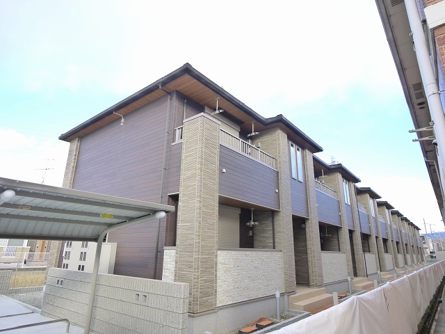 建物外観　落ち着いた雰囲気の外観です