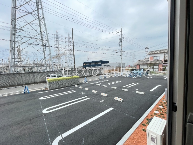 駐車場　同型別部屋写真
