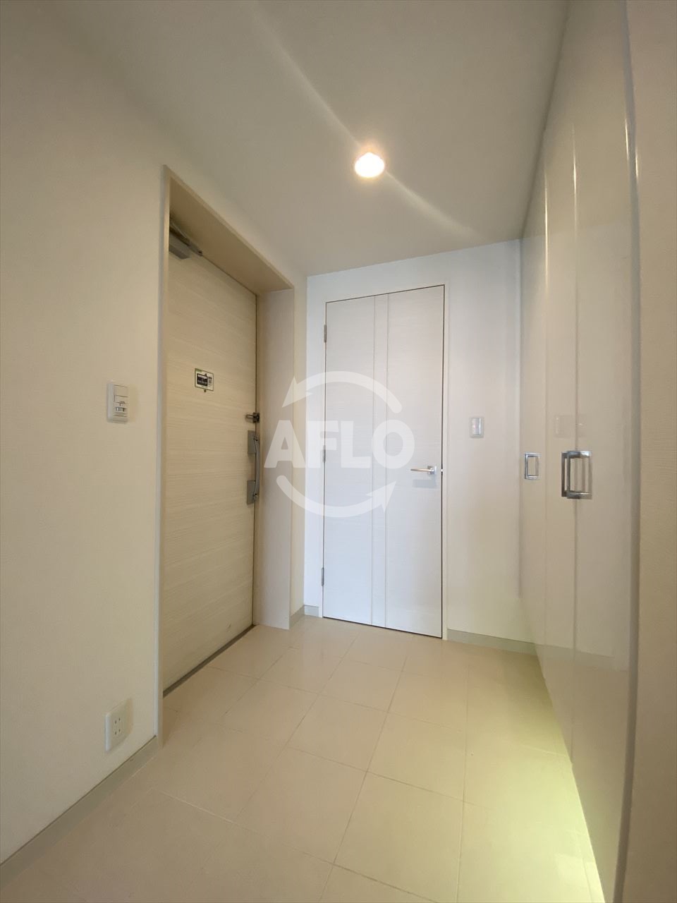 玄関　本町橋タワー　玄関