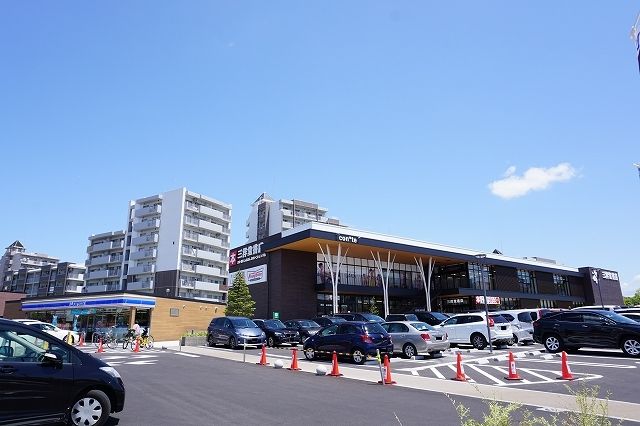 ショッピングセンター　コンテ香久山（ショッピングセンター）まで850m