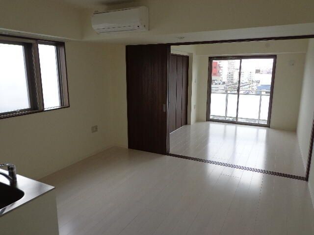 居室・リビング　☆明るい居室☆