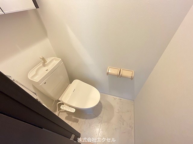 トイレ　温水洗浄便座付きのトイレ完備♪