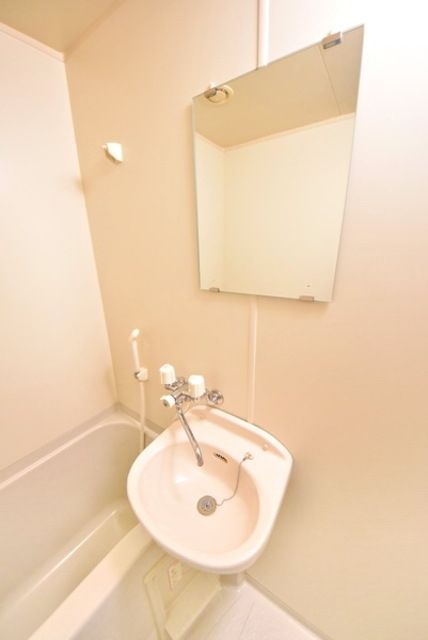 洗面設備　洗面台もついてました