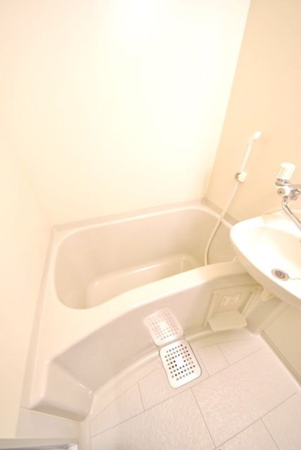 バス・シャワールーム　ここで疲れを癒しましょう