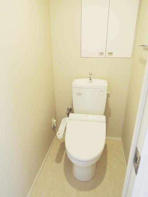 トイレ　※写真は同タイプ住戸です。