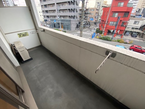 バルコニー　※別号室の写真です