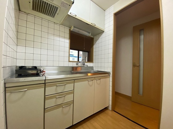 キッチン　※別号室の写真です