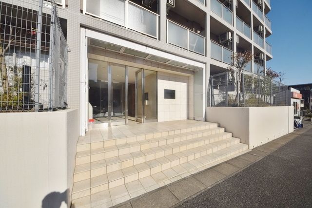 エントランス　★お部屋探しは株式会社タウンハウジング東京まで★