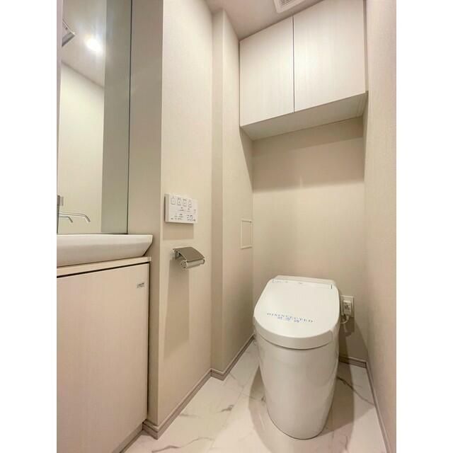 トイレ　※別タイプ住戸です