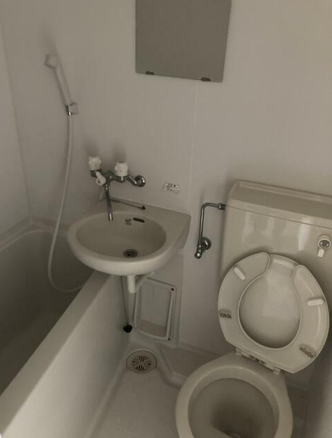 バス・シャワールーム　※別部屋参考写真