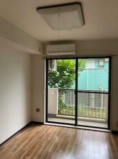 居室・リビング　※別部屋参考写真