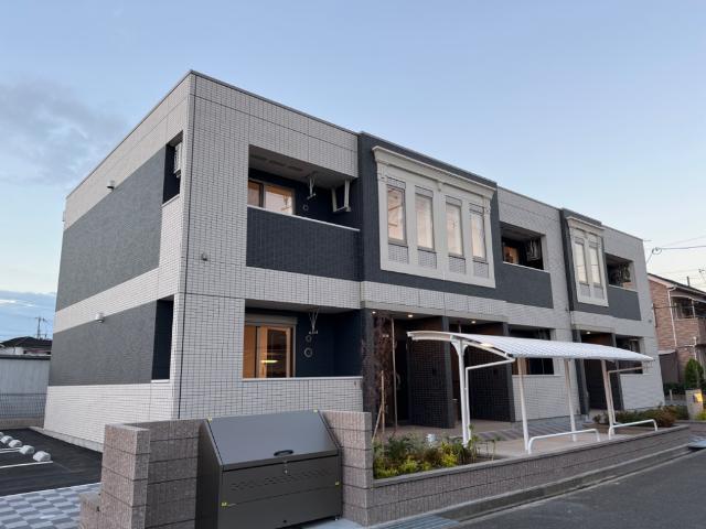 エントランス　外観写真（夜）