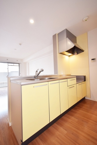 キッチン　※別部屋のため、参考画像となります。