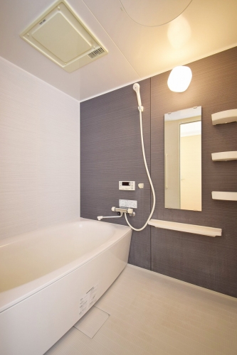 バス・シャワールーム　※別部屋のため、参考画像となります。