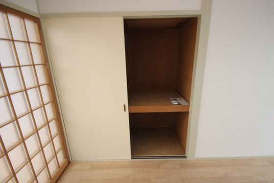 収納　※別号室の写真です。