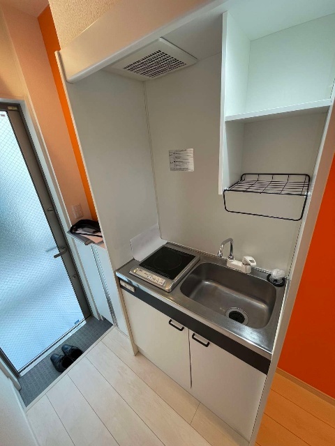 キッチン　※同物件別号室の参考写真です。