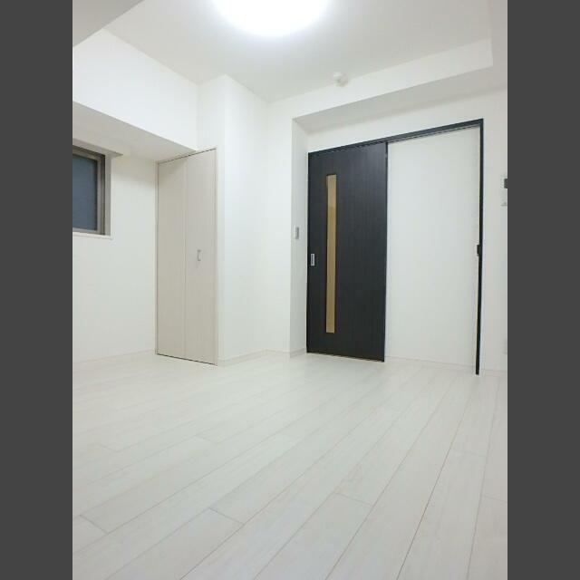 居室・リビング　室内