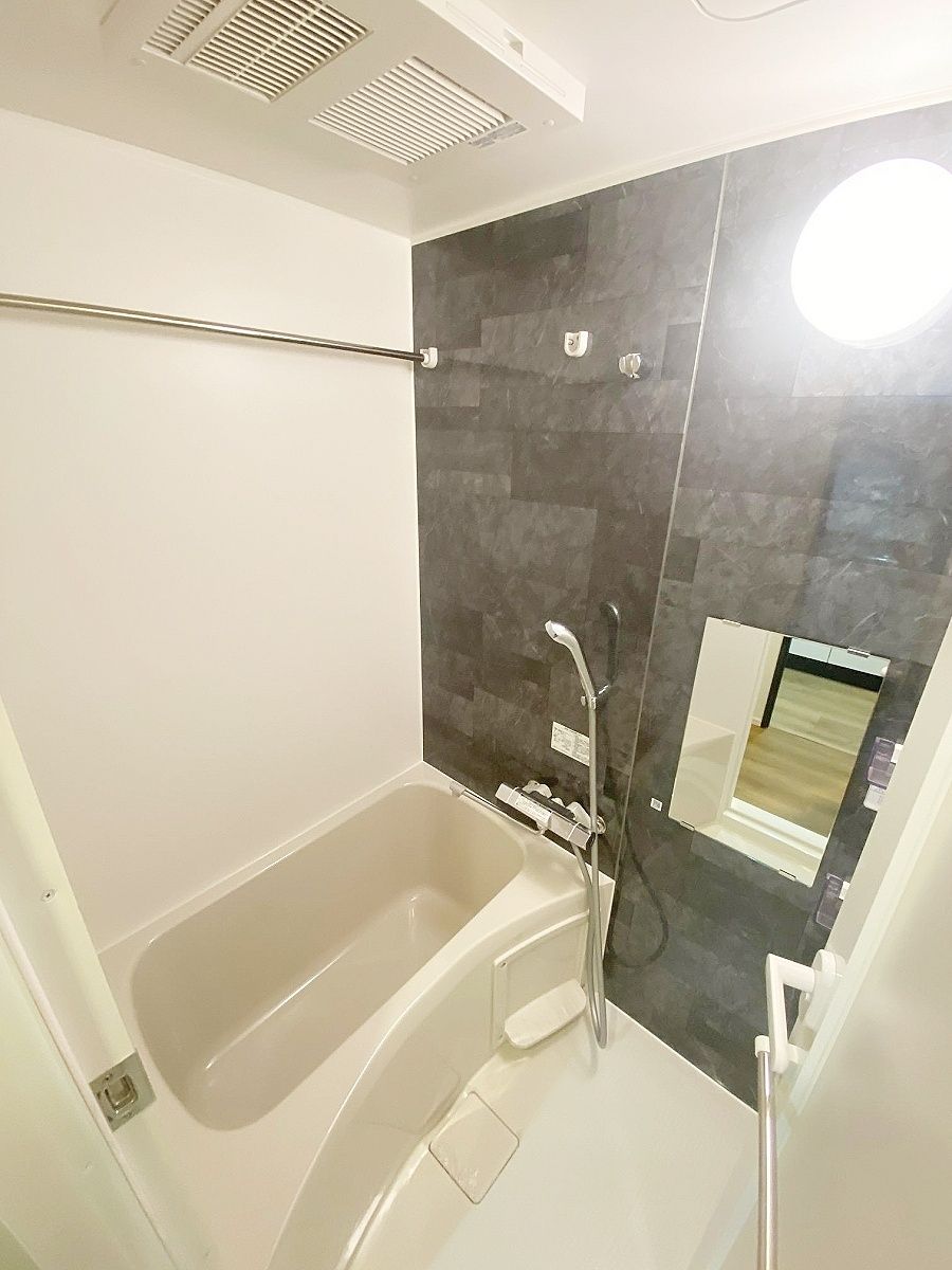 バス・シャワールーム　風呂