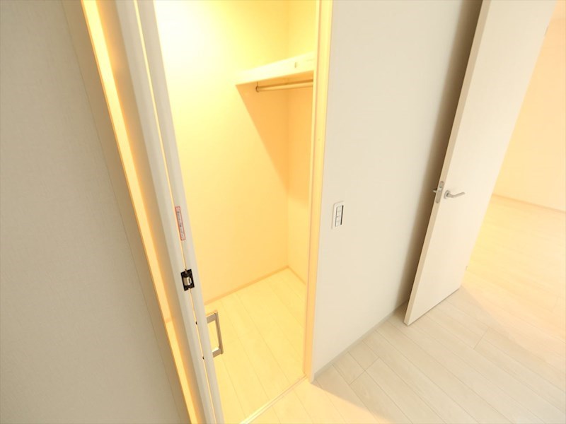 収納　ウォークインクローゼット（収納充実してます）