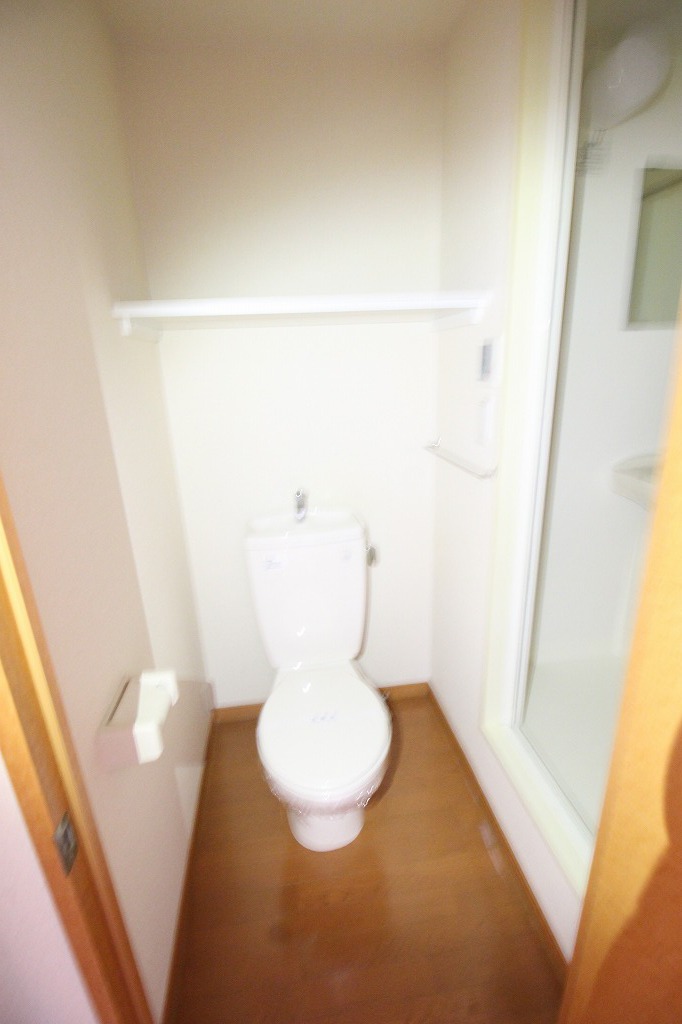 トイレ　別の部屋の写真です