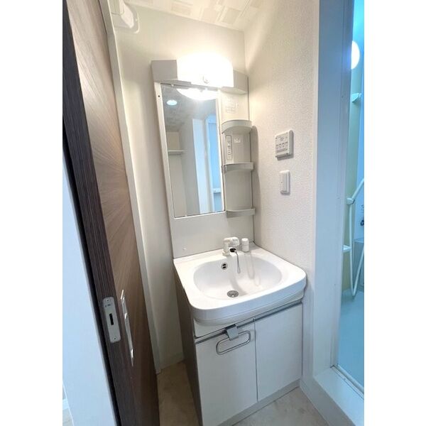 洗面設備　※別室の参考写真の為、現況優先です。
