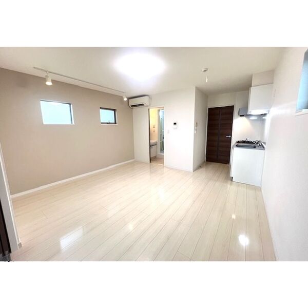 居室・リビング　※別室の参考写真の為、現況優先です。