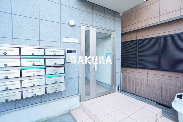 エントランス　管理の行き届いたエントラスです♪