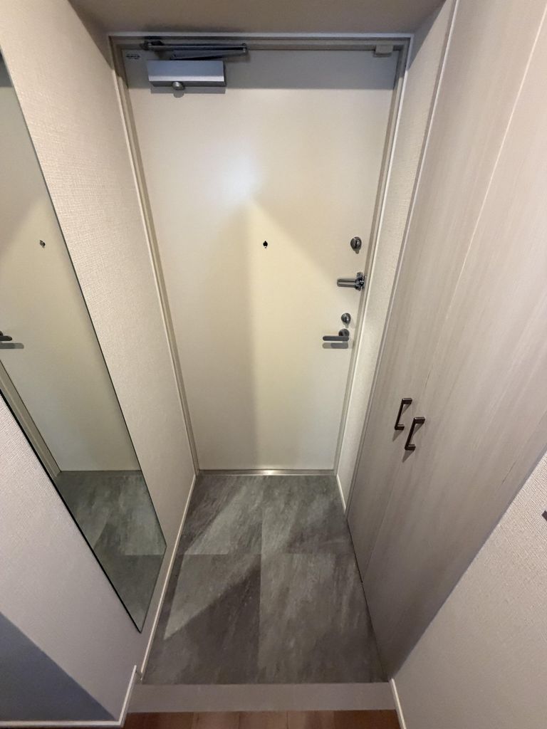 玄関　エントランス