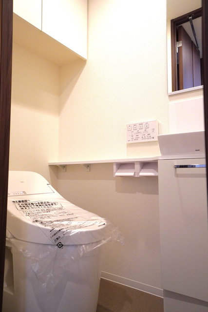 トイレ　※写真は同タイプ住戸です。