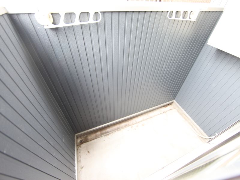 バルコニー　バルコニー（防犯シャッター付）