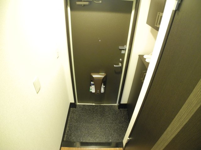 玄関　※室内画像は別号室のもの