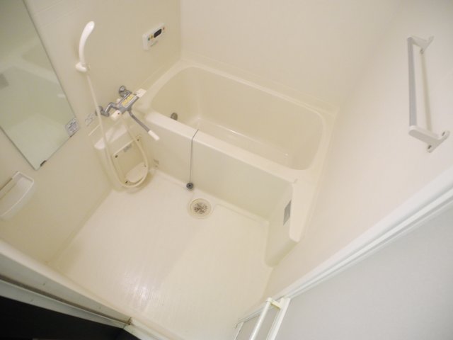 バス・シャワールーム　※室内画像は別号室のもの
