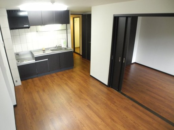 居室・リビング　※室内画像は別号室のもの