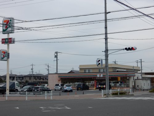 コンビニ　セブンイレブン 弥富平島中店（コンビニ）まで402m