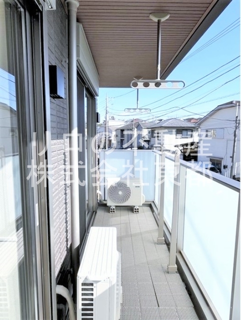 バルコニー　バルコニー付！お天気のいい日は洗濯物も気持ちよく干せますね！