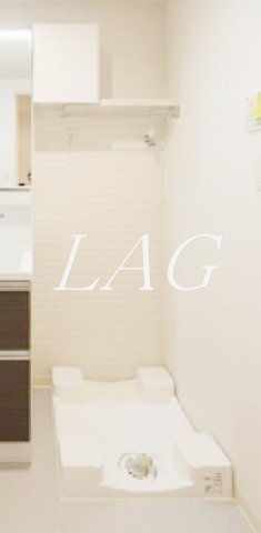 その他設備　室内洗濯機置き場です。（同一仕様）