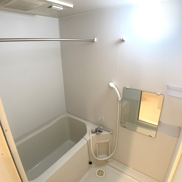 バス・シャワールーム　ウィステリアガーデン　北区中里2