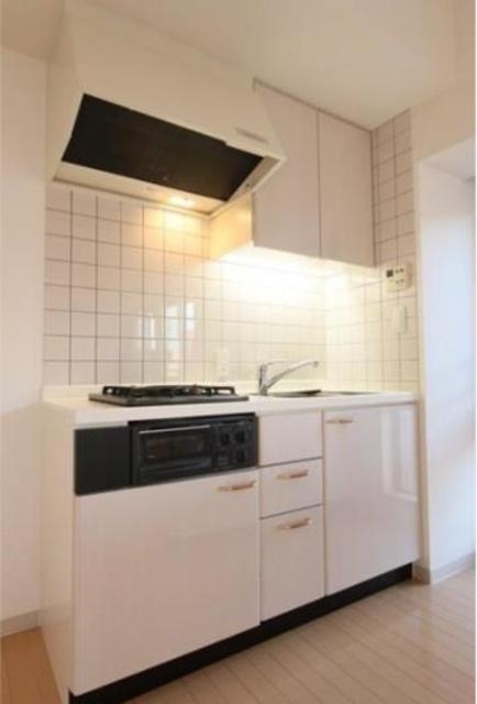 キッチン　※写真は別部屋参考画です