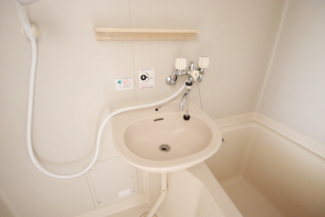 洗面設備　※別室の参考写真の為、現況優先です。