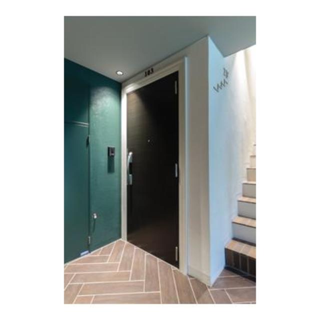 玄関　※写真は同タイプ住戸です。